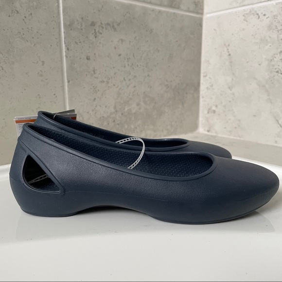Crocs Women’s Laura Flat Size 4 - Picture 1 of 10
